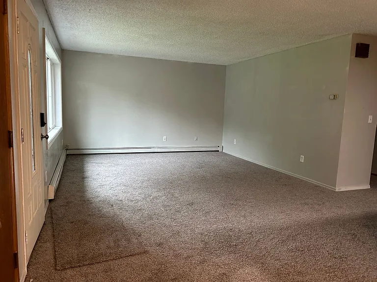 1120 Joyce Dr — Photo 8