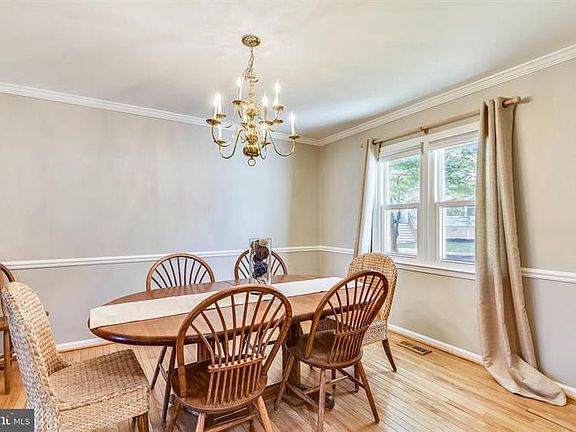 3rd image of 13515 Wisteria Way