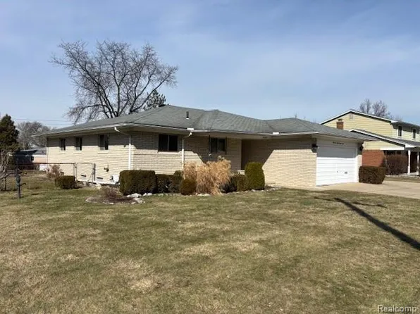 35427 Moravian Dr, Sterling Heights, MI 48312