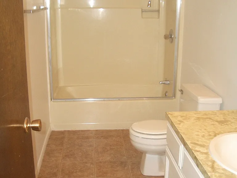 503 N Black Ave #1-8 — Photo 2