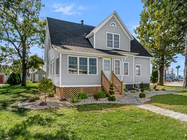 421 W Mazon Ave, Dwight, IL 60420