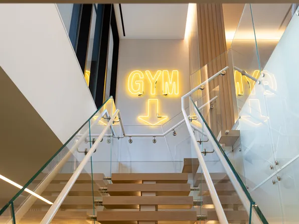 300 East 34th Street image 29 of 47