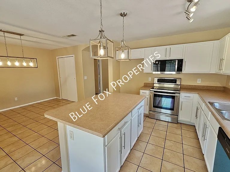 3754 E White River Dr — Photo 9