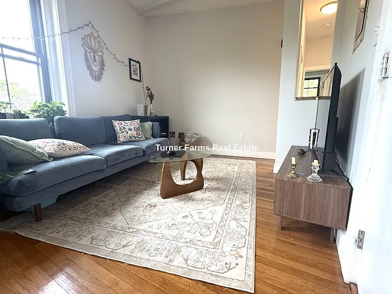 116 Willow St #4 — Photo 5