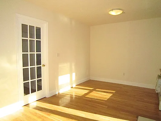 Rented by City Connections Realty | media 12