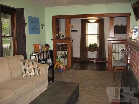 5th image of 1007 1st Ave E