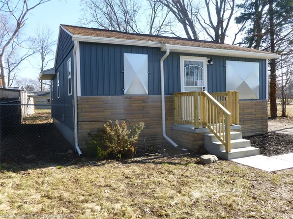 2908 Douglas Ave, Flint, MI 48506
