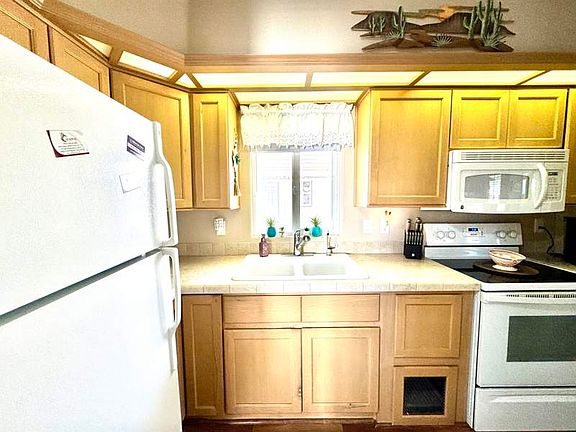 4th image of 10442 N Frontage Rd #372