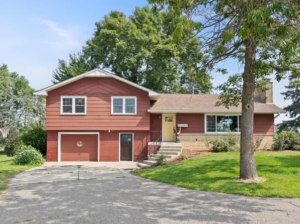 212 Gehlen Dr SE, Silver Lake, MN 55381