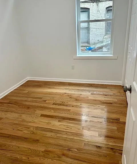 88 Romaine Ave — Photo 20