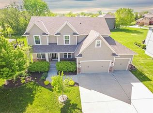 1424 Cross Creek Dr, Raymore, MO 64083