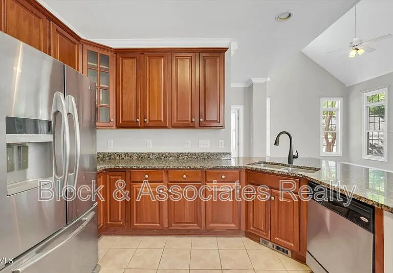 109 Old Savannah Dr — Photo 8