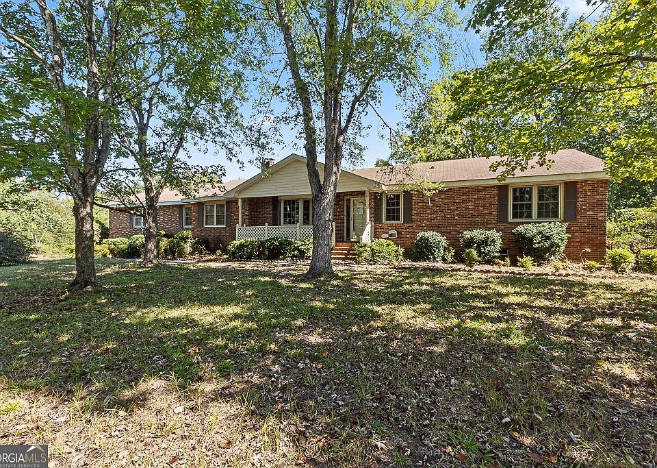 1st image of 520 Morris Rd