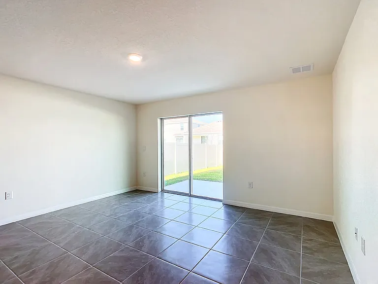 8656 45th Ct — Photo 15