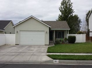 301 NE Christy Dr, Hermiston, OR 97838