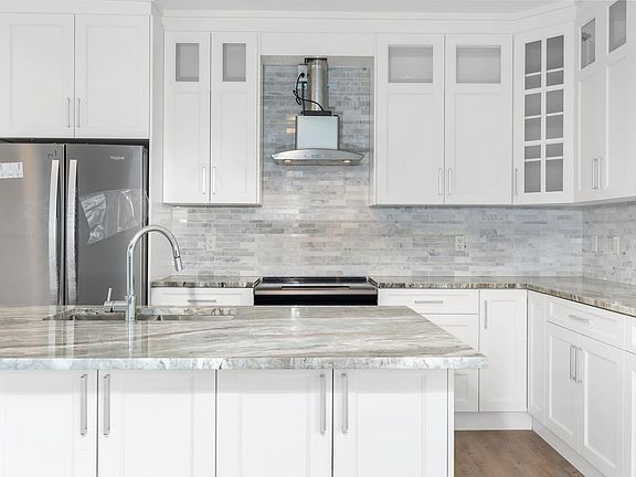 4th image of 9983 Barnston Dr E #501