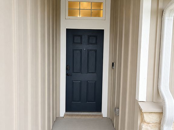 3rd image of 3212 Risinger Rd