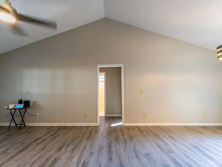 3923 Woodberry Lake Dr — Photo 11