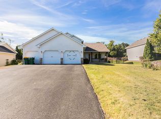 20933 Independence Ave, Lakeville, MN 55044
