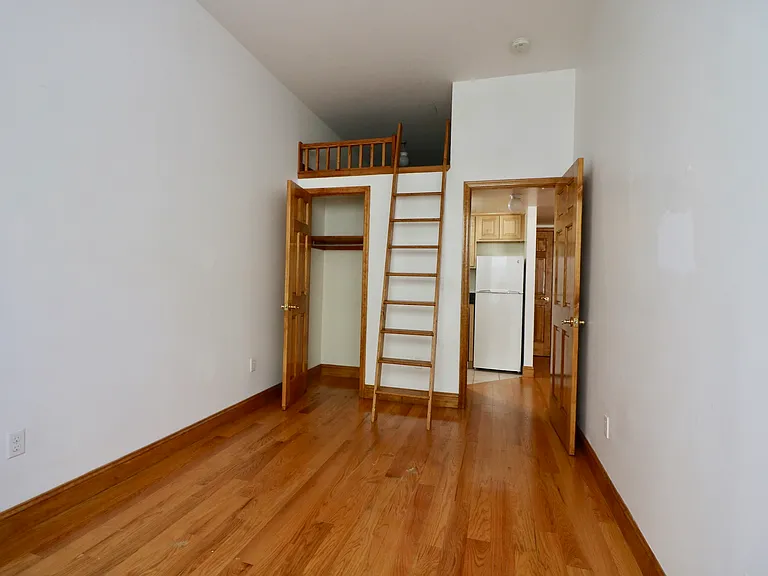 336 W 77th St #6 — Photo 8