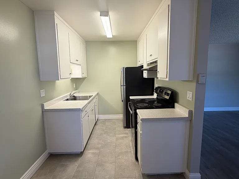 1590 162nd Ave #10 — Photo 6