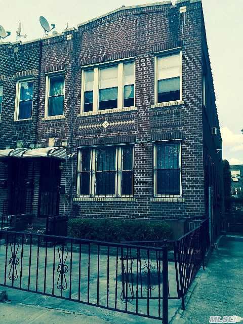 1st image of 3279 33rd St