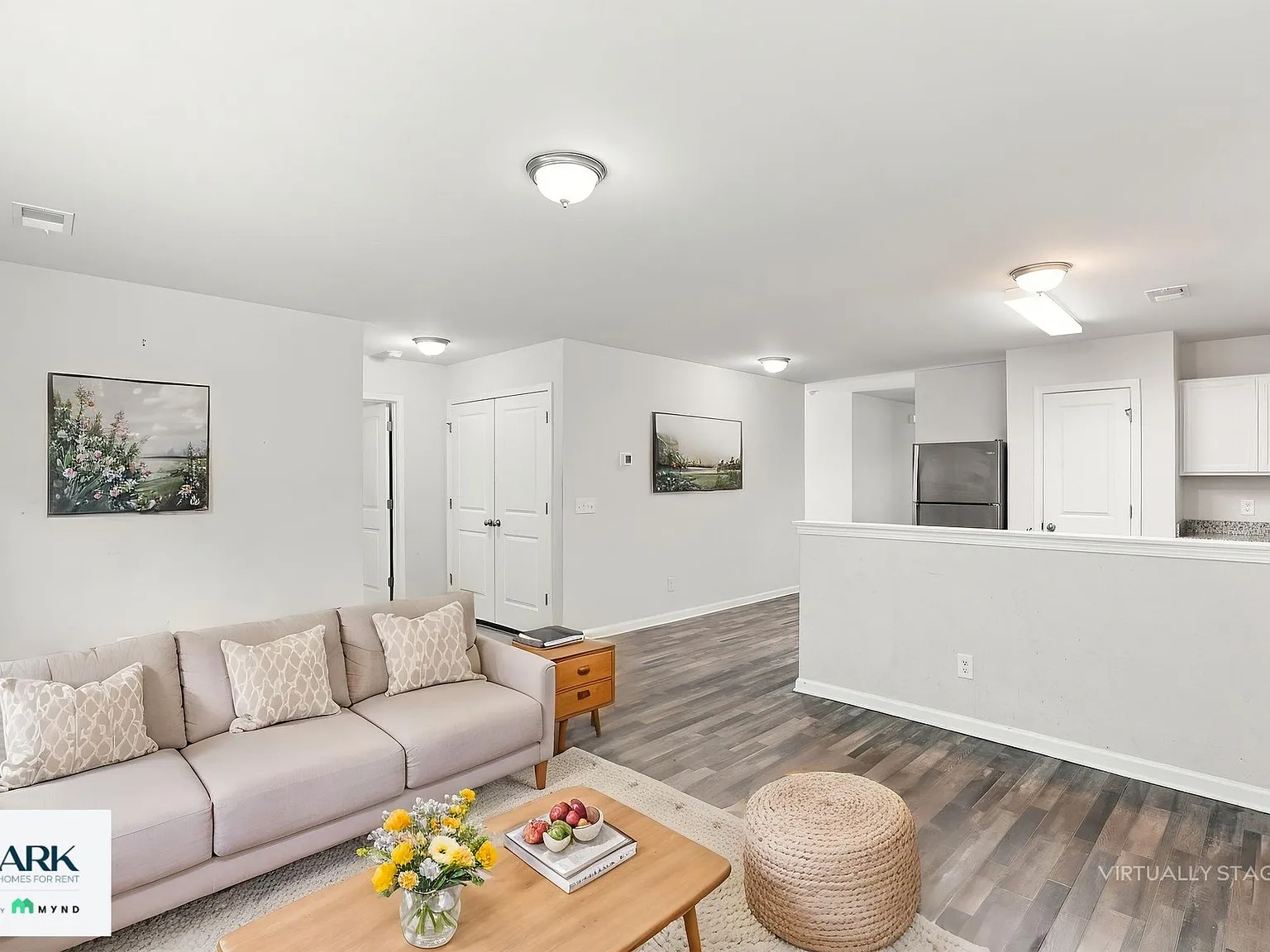 4 bed, 2.0 bath, 1400 sqft, $1,849 — Photo 2