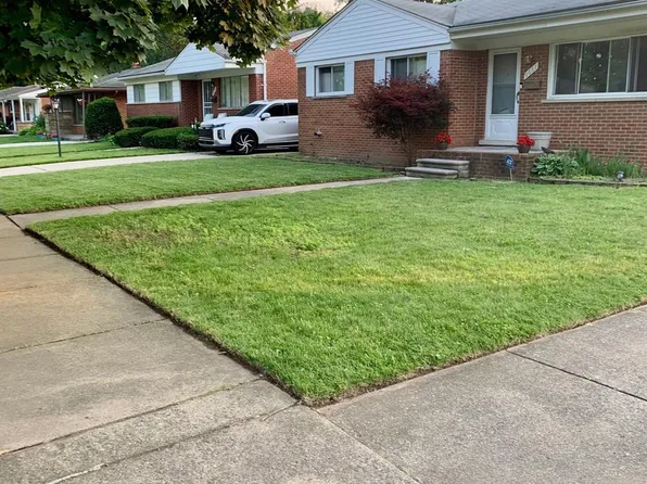 9661 Kinloch, Redford, MI 48239