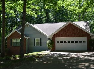 7860 Silversmith Ct, Cumming, GA 30028