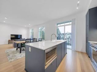 1331 Olmsted St #101, Coquitlam, BC V3E0T3