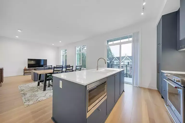 1331 Olmsted St #101 photo 1