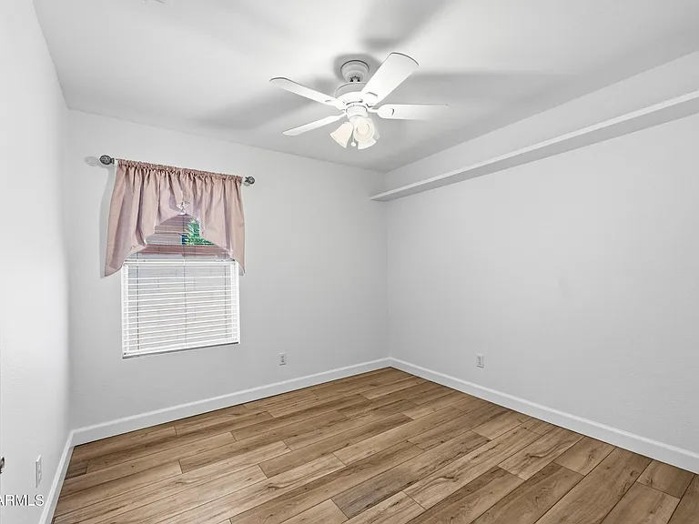 1142 W Sparrow Dr — Photo 19