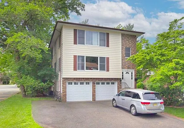 44 Newcomb Rd #1