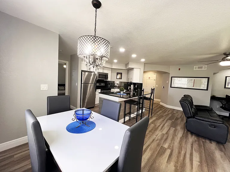 7320 Westpointe Blvd #825 — Photo 5
