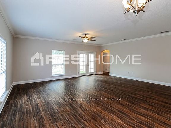 4th image of 1503 Julia St