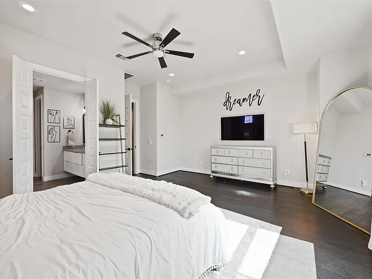 4235 Allen St — Photo 14