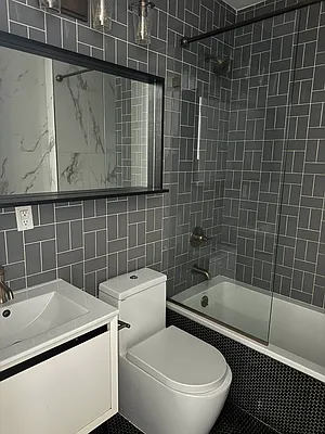 Rented by Delmark Realty LLC | media 51