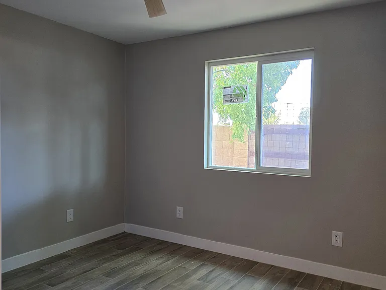 1851 W Manor St — Photo 14
