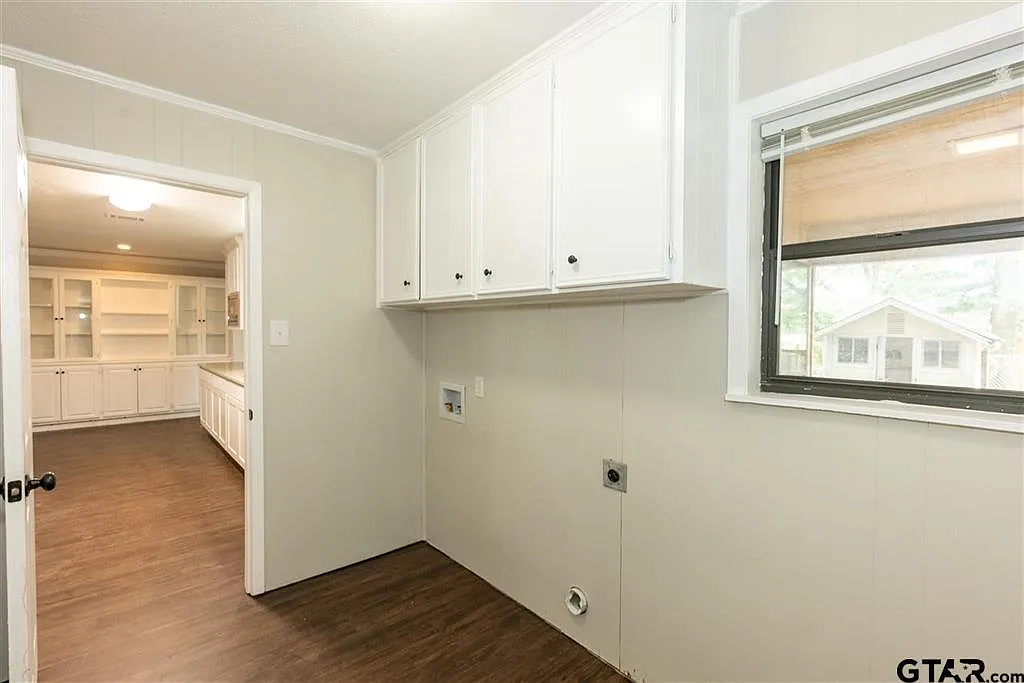 903 Joel Dr — Photo 4
