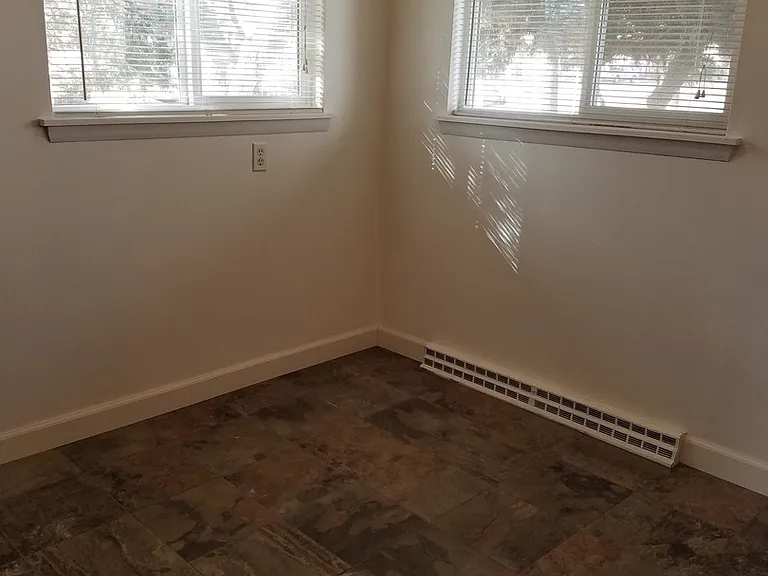 502 S Longmont Ave #A — Photo 9