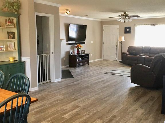 4th image of 128 Tyron Rd