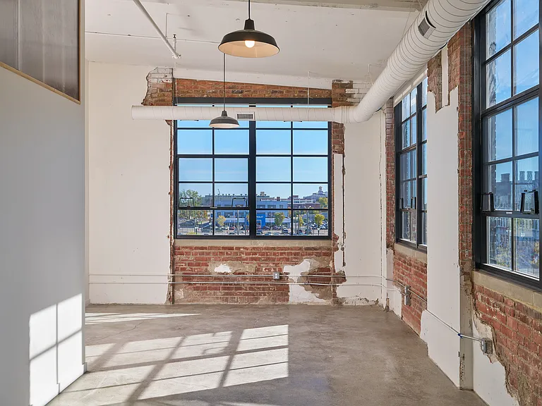The Amsterdam Lofts — Photo 12