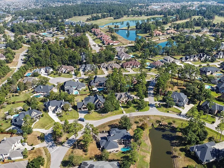 8114 Hideaway Lake Cir — Photo 49