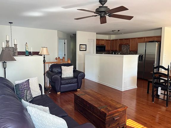 2nd image of 1290 Derry Ln #1290