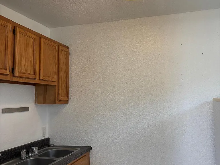 545 Cedar St SE #10 — Photo 5