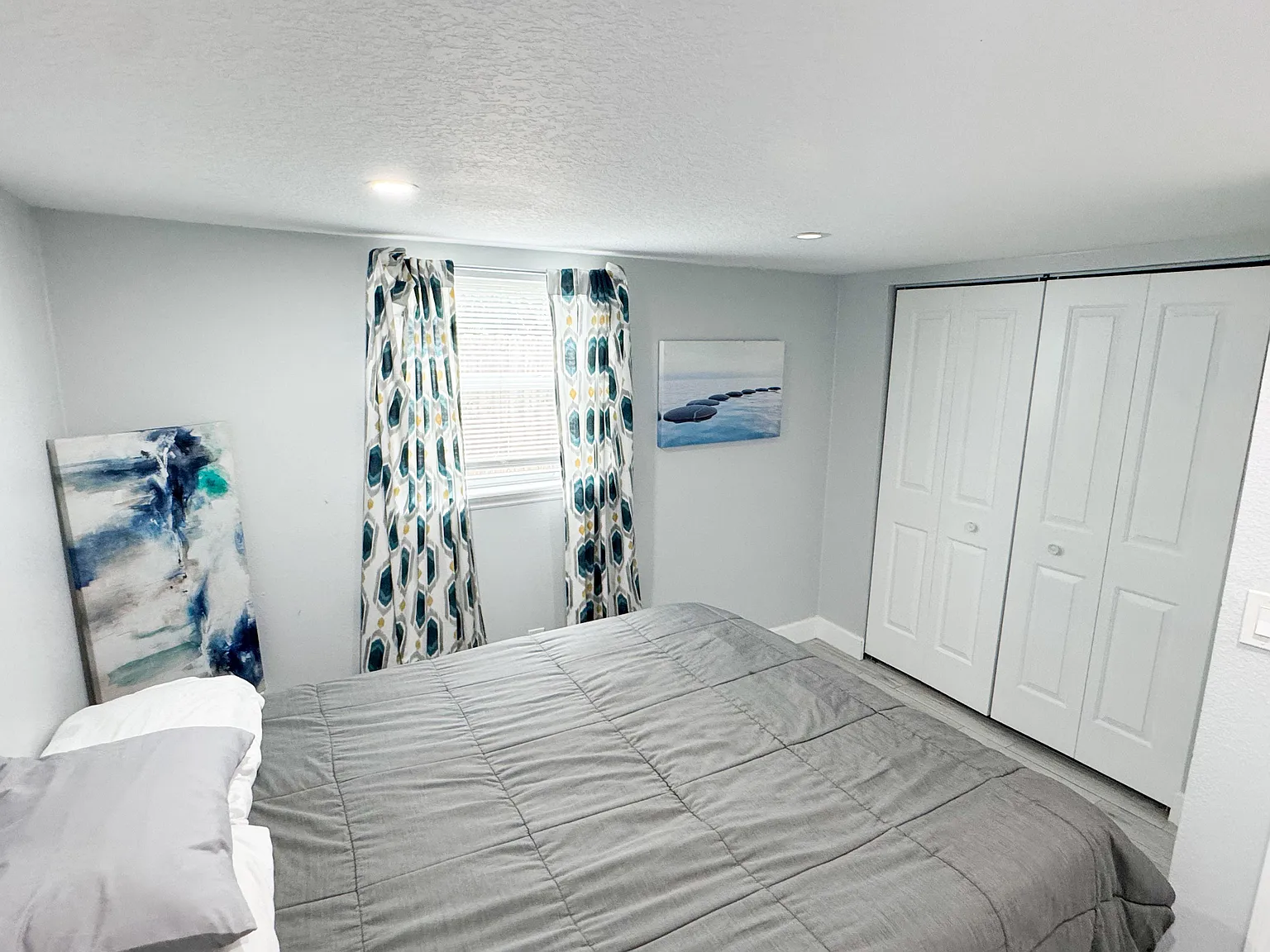 4 bed, 3.0 bath, 2000 sqft, $966 — Photo 1