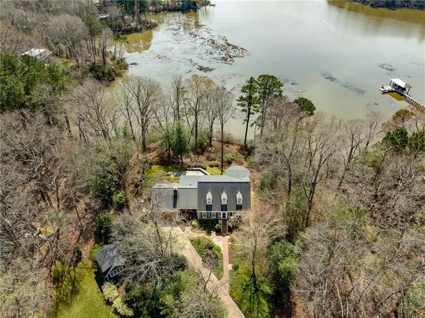 124 Northpoint Dr, Williamsburg, VA 23185