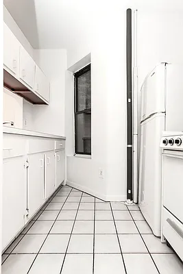 Rented by J Misrahi Realty Corp | media 28