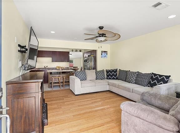 2nd image of 1609 Auburn Ave