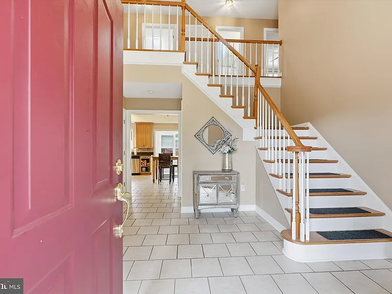 11406 Rolling Green Pl — Photo 3